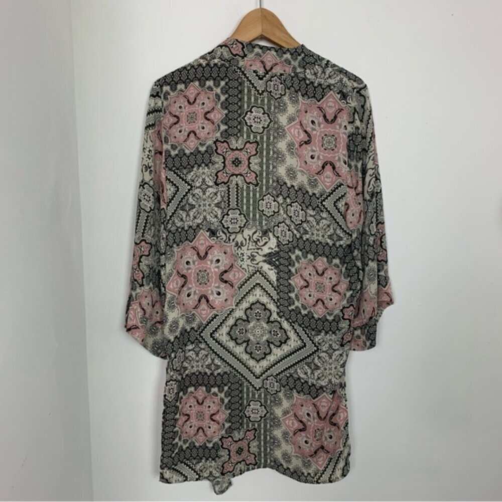 Tahari Boho Print Kimono - Picture 5 of 9